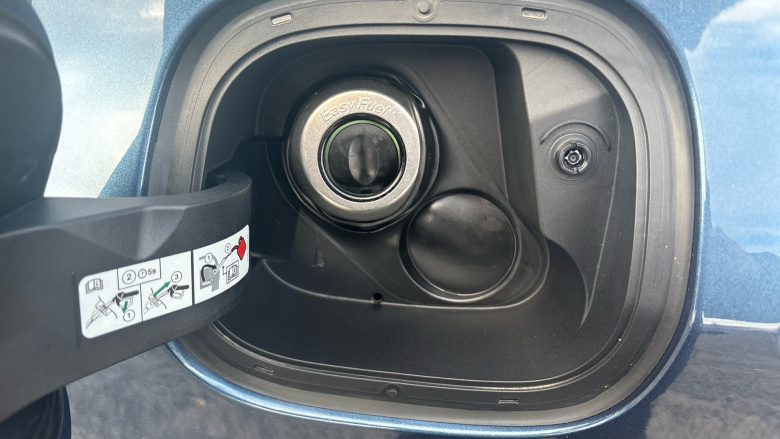 Ford Focus 1.0 EcoBoost Hybrid mHEV 155 Titanium 5dr Auto Petrol Hatchback